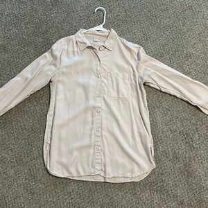 Button Up Top Size M